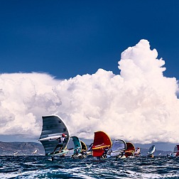  © IWSA media/Robert Hajduk: Dramatic clouds play their part in a chaotic but exciting day